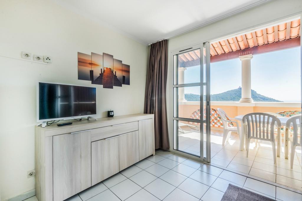Residence Le Hameau Cap Esterel - Maeva Home Saint-Raphaël Екстериор снимка